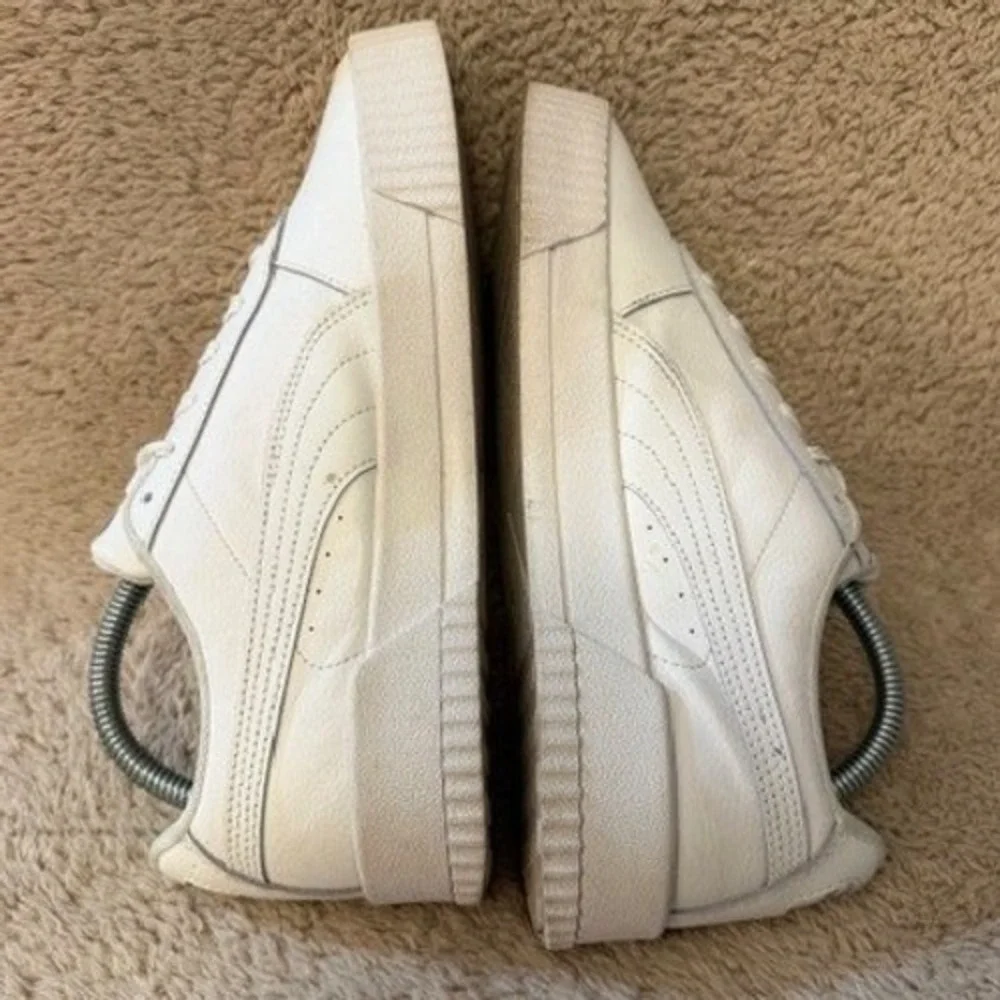 Puma Carina White Leather Platform Sneakers Womens 10 Low Top Trainers 370325-02